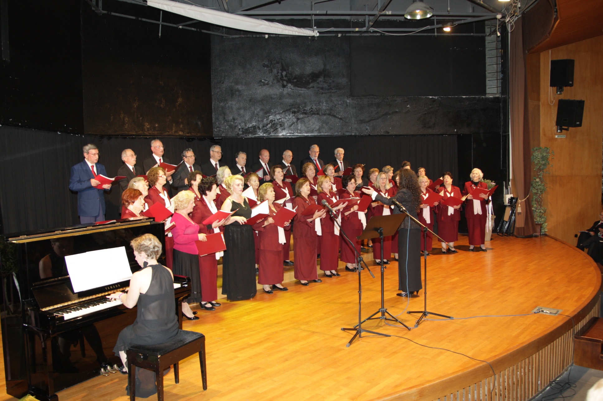 ΧΟΡΩΔΙΑ  ΕΛΛΗΝΙΚΟΥ