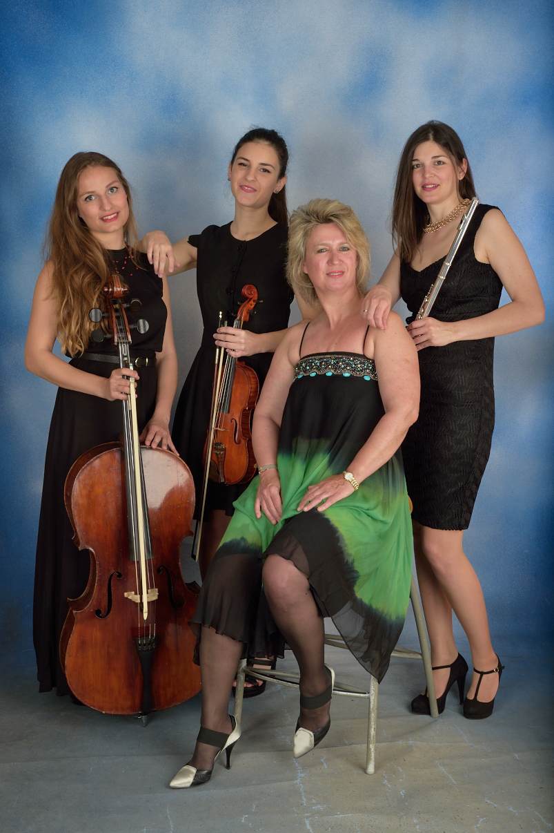 TEO 4379 Foto Α Companhia Artistica 2014